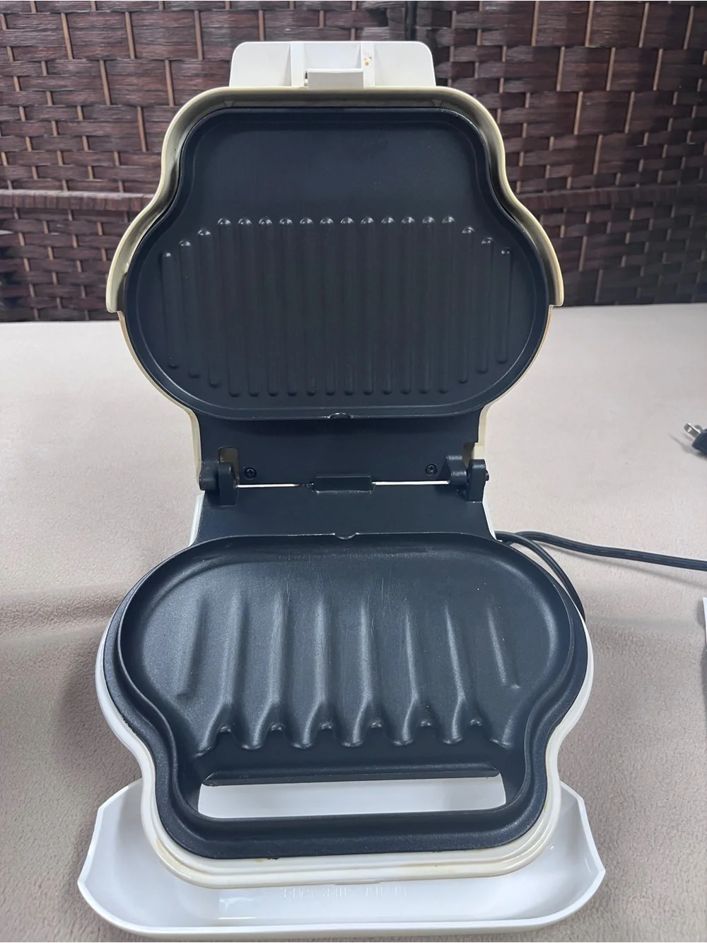 George Foreman's Lean Mean Fat Reducing Grilling Machine